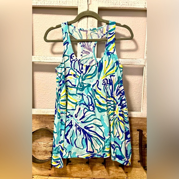 XS Lilly Pulitzer top - Picture 1 of 3